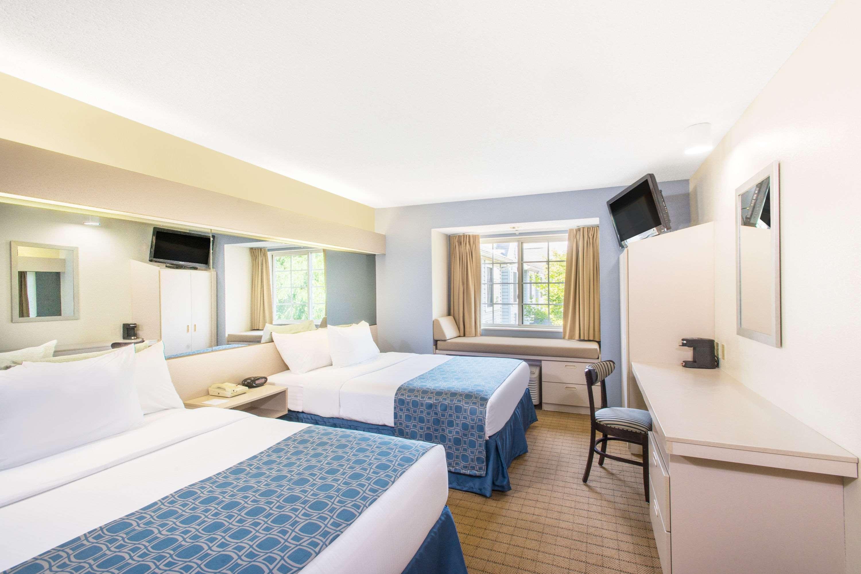 Microtel Inn & Suites By Wyndham Seneca Falls Exteriör bild